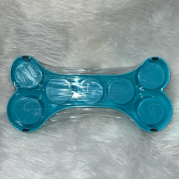 Doggie Treat Puzzle, Small, teal base & orange. Greenbrier Kennel Club - Picture 2 of 4